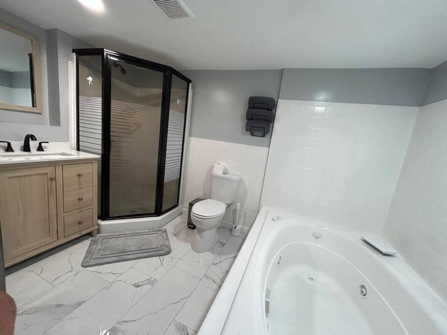 שרלוט Comfy Lower Lvl Apt With Jetted Tub Near Uptown And Unc מראה חיצוני תמונה