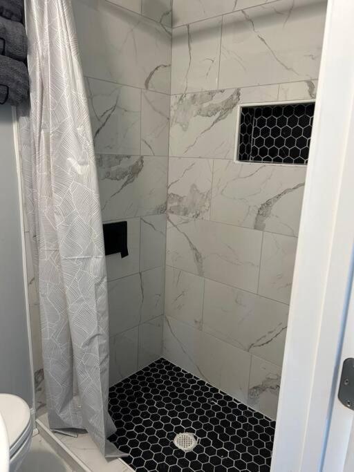 שרלוט Comfy Lower Lvl Apt With Jetted Tub Near Uptown And Unc מראה חיצוני תמונה