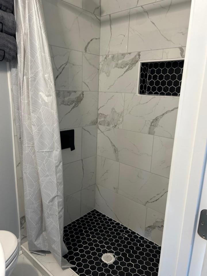 שרלוט Comfy Lower Lvl Apt With Jetted Tub Near Uptown And Unc מראה חיצוני תמונה